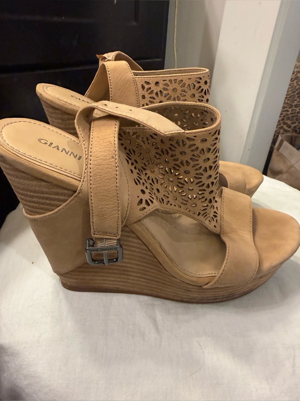 Gianni Bini Tan Leather Laser Cut Wedge Sandals Size 8.5